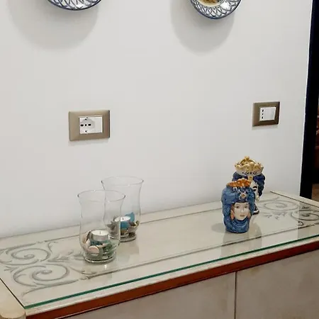 La Casa Dei Palmizi Guest house